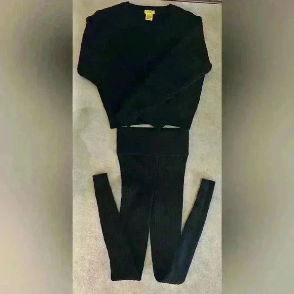 Daisy Black Women Sweater Set (511) - Picture 10 of 12